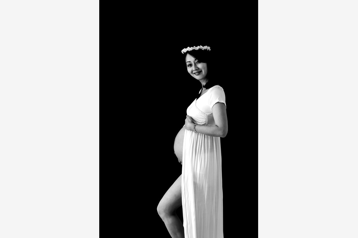 サキヤマ リエが撮影した「ご夫婦でのマタニティフォト・エレガントな雰囲気で」の写真