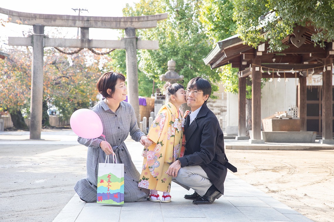 Merry Momentが出張撮影した家族写真(キッズ,ベビーフォト)などが写った「七五三 3歳女の子」の家族写真