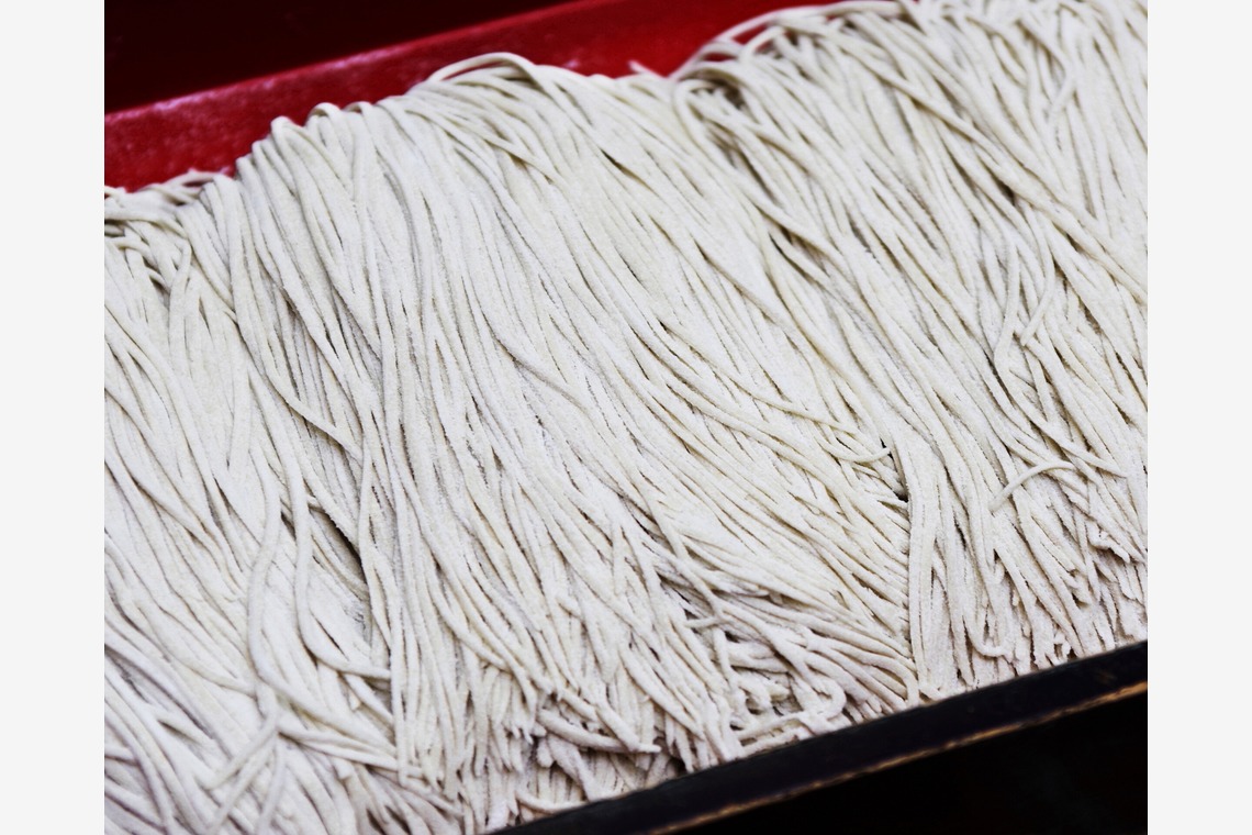 森安　照が撮影した写真のアルバム「おそば屋さん・うどん屋さん・メニュー」