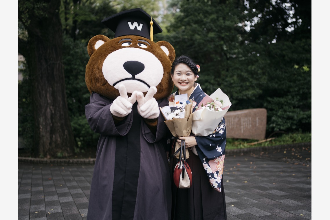植村由理が撮影したニューボーンフォトのアルバム「卒業式 at 早稲田大学、オークウッドプレミア東京」