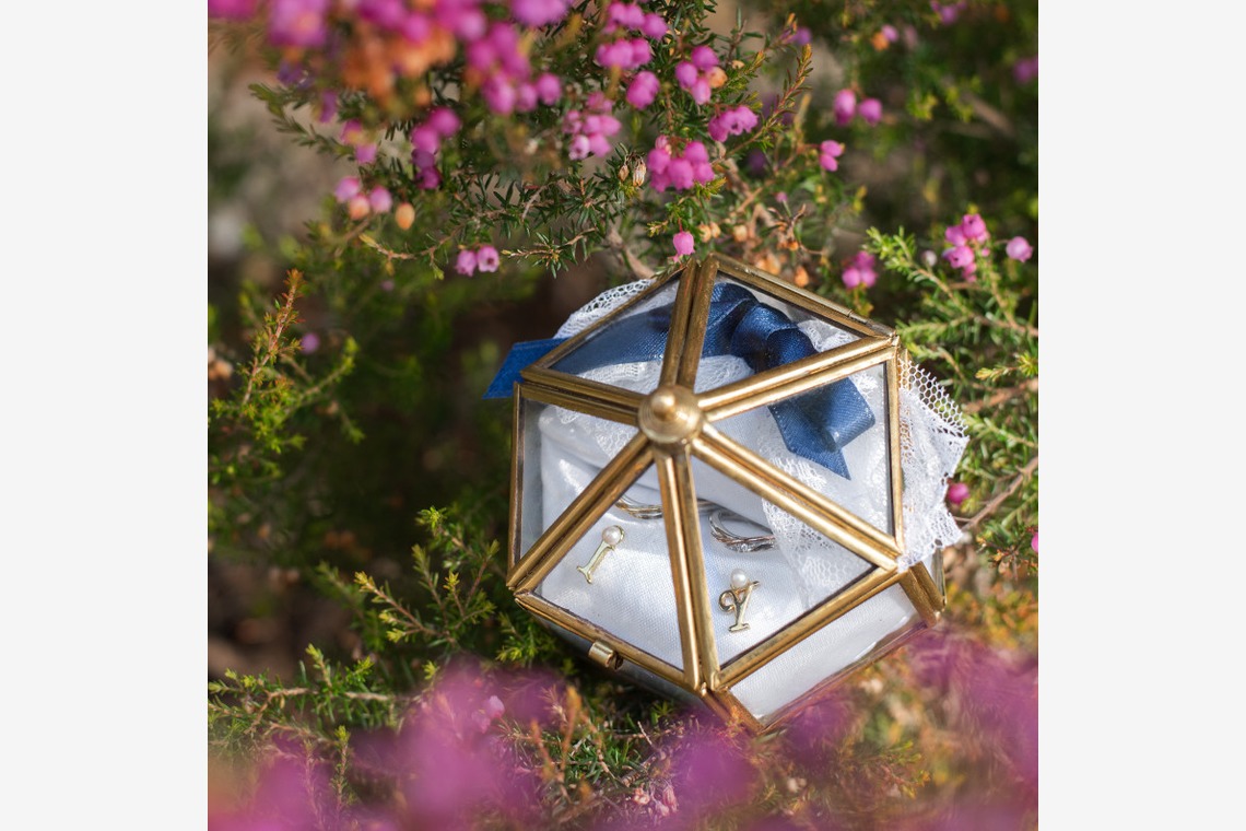 教会の古い椅子