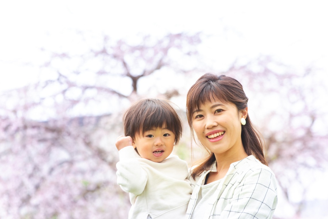 ゆのみふぉとが出張撮影した家族写真(キッズ,ベビーフォト)などが写った「自然な姿や笑顔」の家族写真