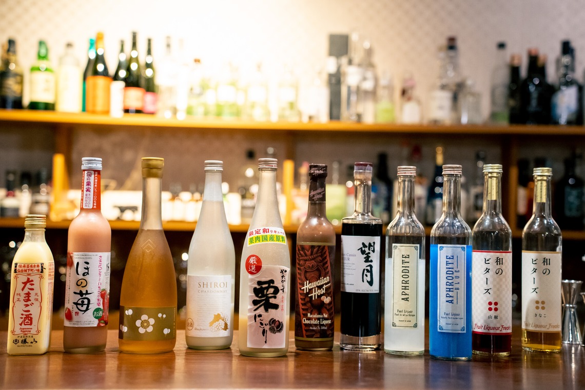 須田桃加が撮影した写真のアルバム「紺と白様」