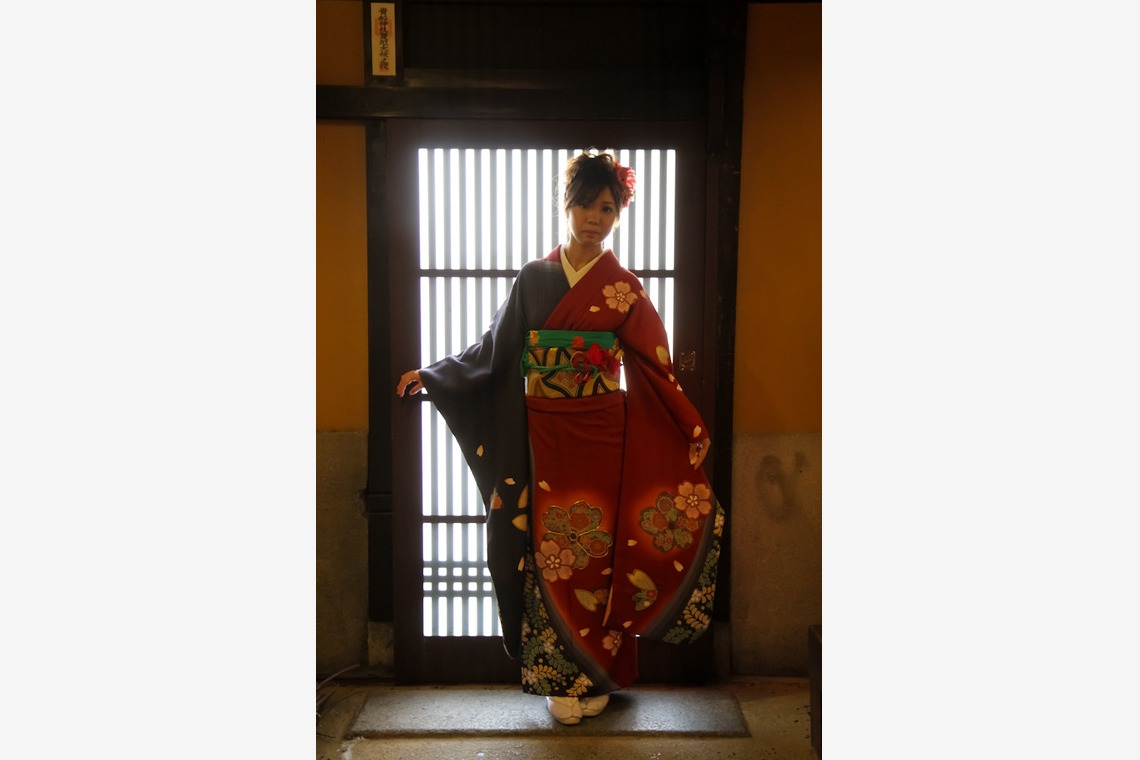 スマイルハンターが出張撮影した家族写真(キッズ,ベビーフォト)などが写った「成人式フォト」の家族写真