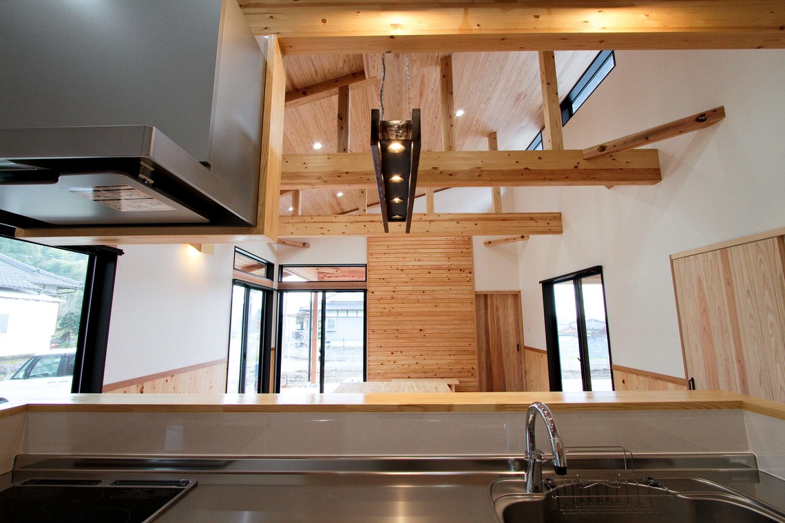 隈元智子が撮影した「家」の写真