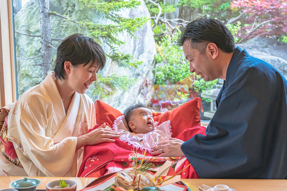 高木勇斗が撮影したお宮参り/旅行先の記念撮影のアルバム「お食い初め」