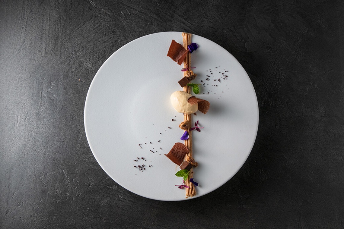 本郷直人が撮影した写真のアルバム「スイーツ」