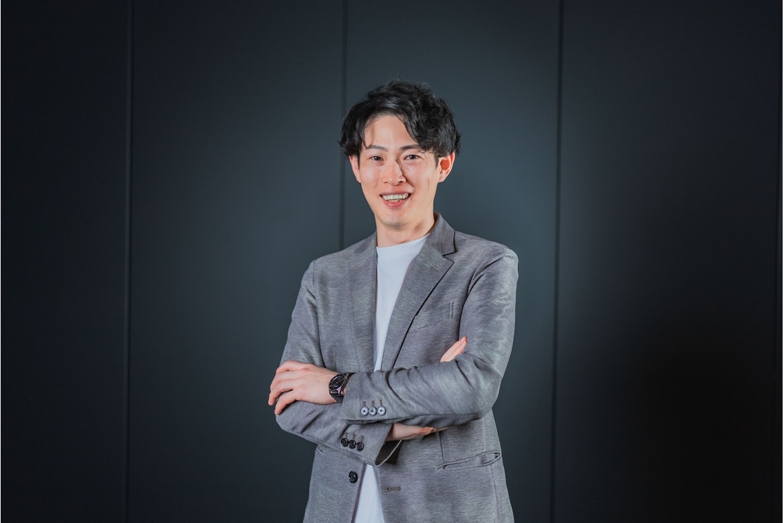 玉城　肇が撮影した「会議室でのプロフィール撮影」の写真