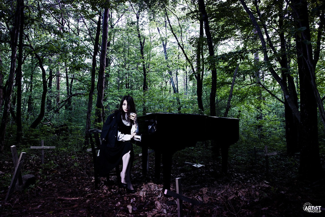 KIRAが撮影した写真のアルバム「森の中のピアノ -  那須塩原のスタジオ撮影」
