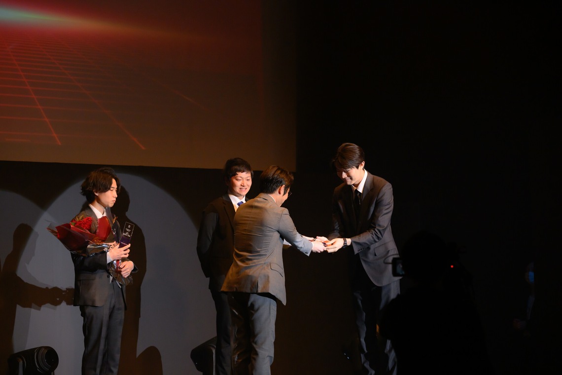 上野貢希が撮影した「企業総会写真撮影」の写真