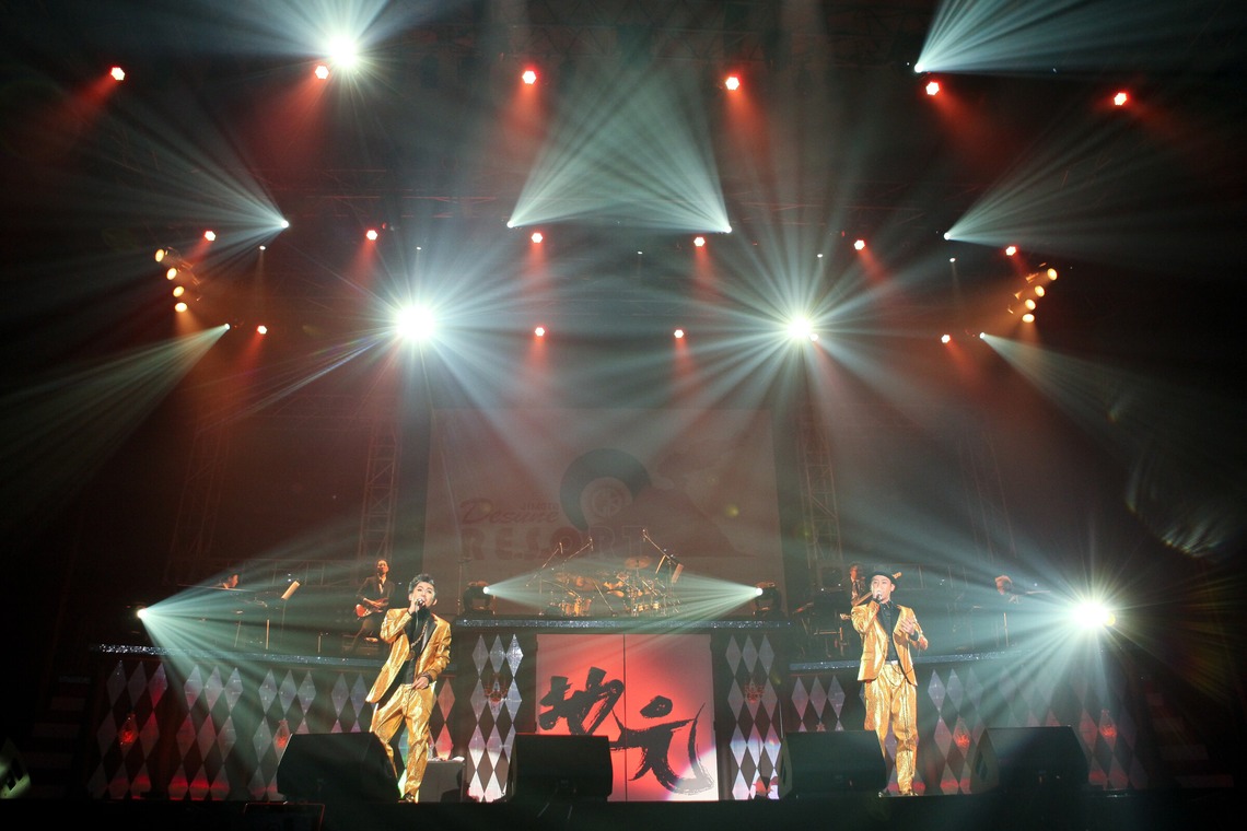 田中真光写真事務所が撮影した写真のアルバム「LIVE」