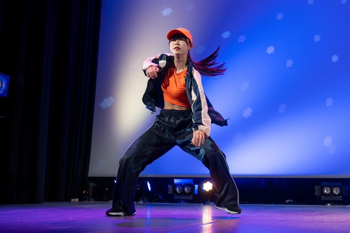 原野 英樹が撮影した「ホールでのプロダンサー発表会」の写真