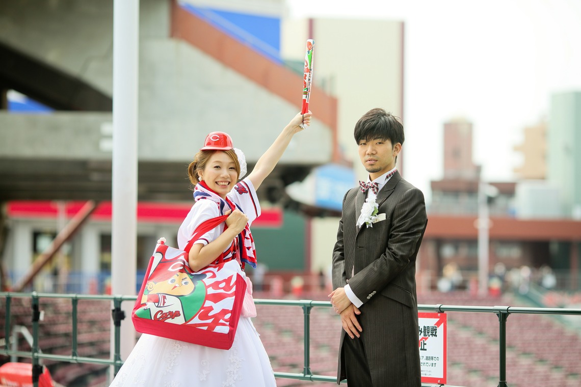 KIKIウェディングが撮影した写真のアルバム「カープと広島城」