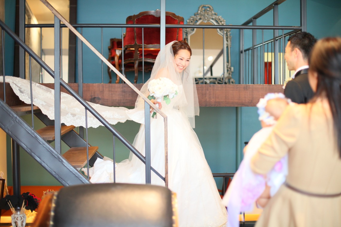 ウェディングアベニューが撮影した「アトリエスタジオ　洋装」の写真