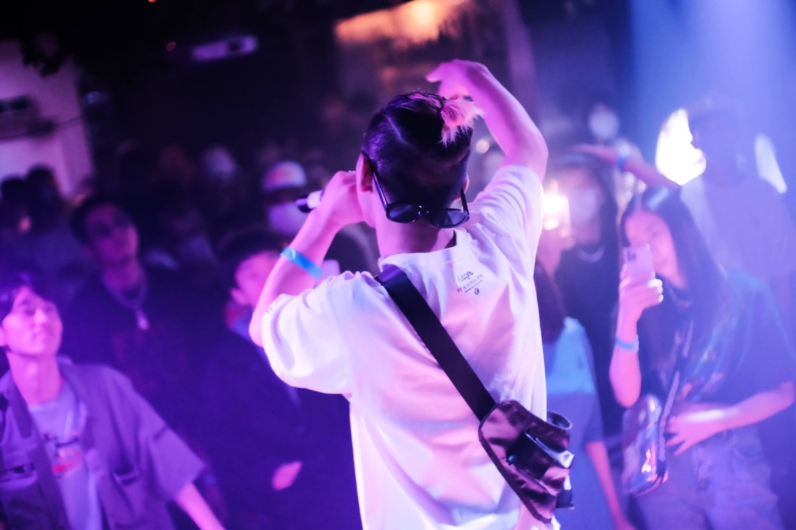 小林　開が撮影した「渋谷　ナイトクラブ　撮影」の写真