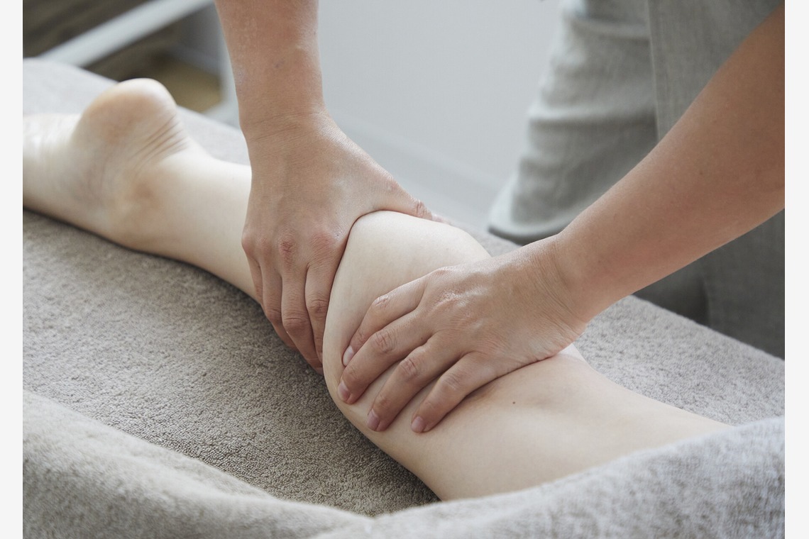 ムラヤマ　ヒロノリが撮影した写真のアルバム「エステ」