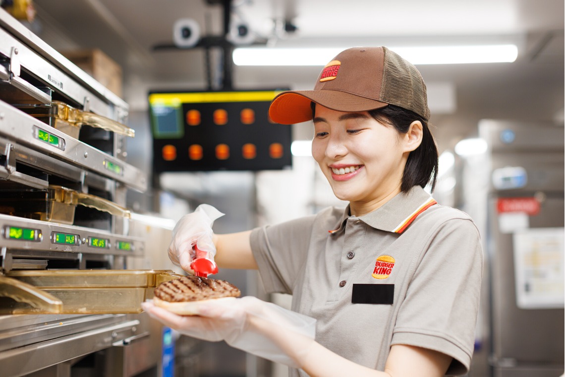 Yusuke Usuiが撮影した「マイナビバイト様 バーガーキング 求人広告撮影」の写真