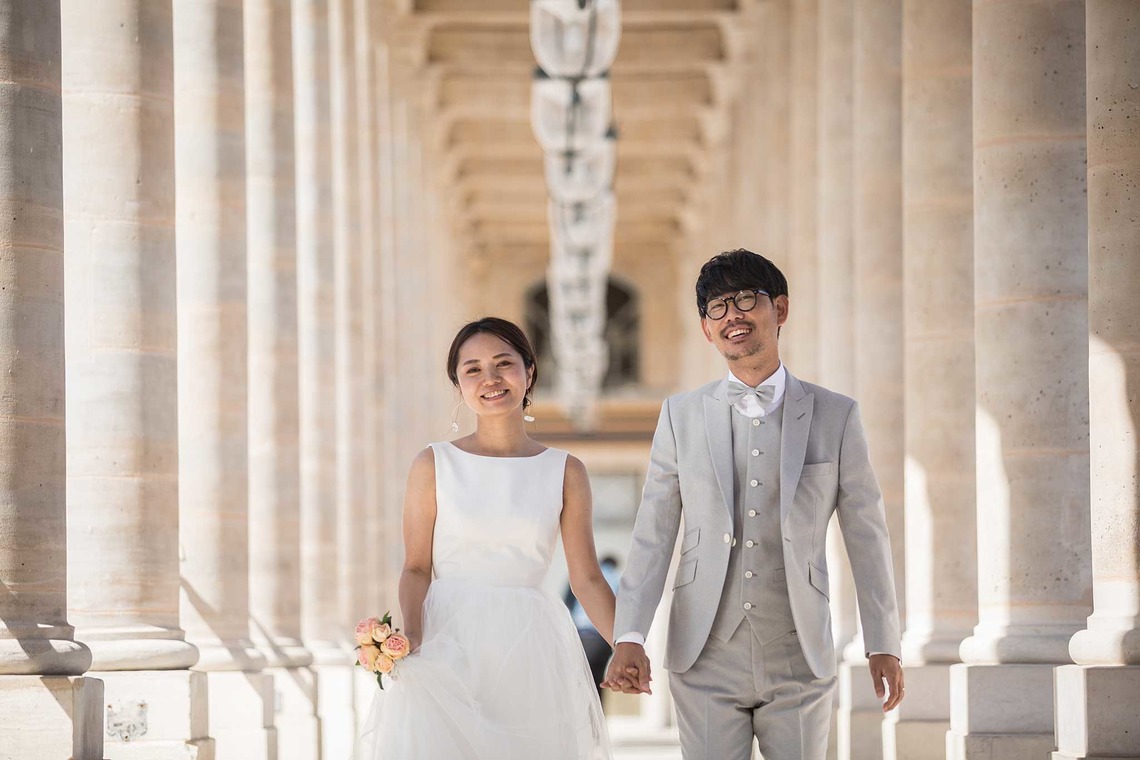 Petite Nao Photographyが撮影した「パリでのフォトウェディング（エッフェル塔、ビルアケム橋、ルーブル美術館、パレロワイヤル）」の写真
