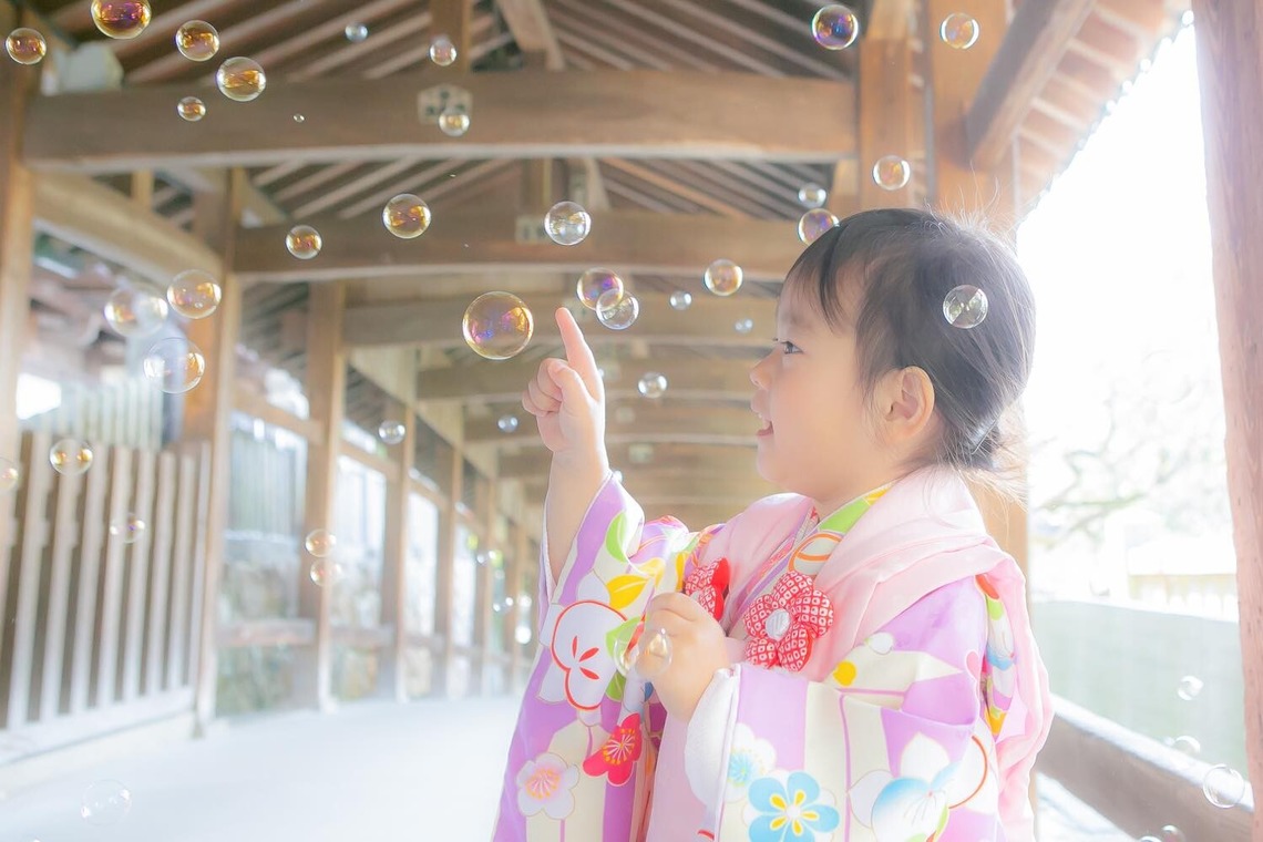 Location Studio GOODが出張撮影した家族写真(キッズ,ベビーフォト)などが写った「ロケーションフォト（子供）」の家族写真