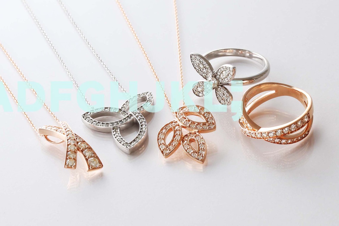 西原毅が撮影した「ジュエリーetc」の写真