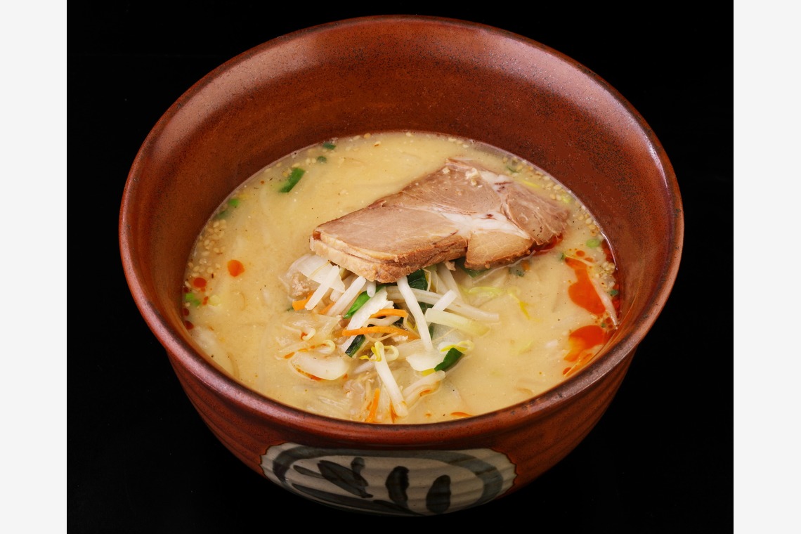 森安　照が撮影した写真のアルバム「みそラーメン・ラーメン・チャーシューメン・つけ麺・油めん」