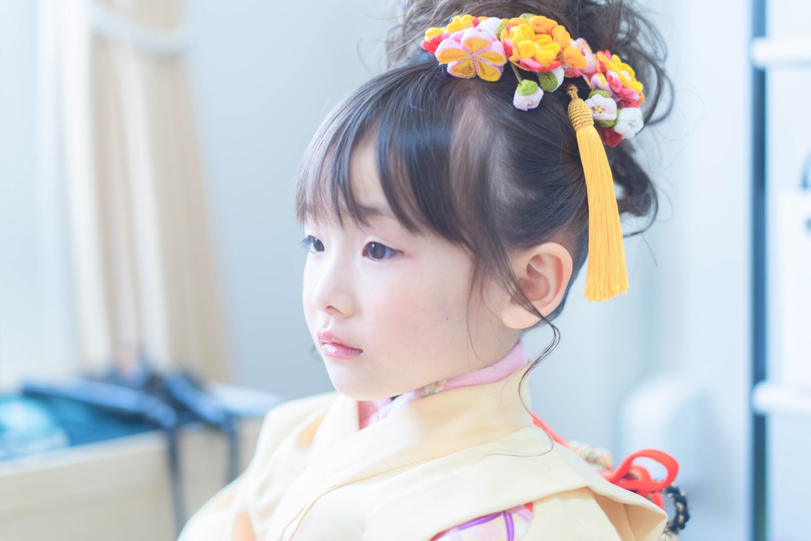 北海道ロケーションフォトウェディング♪が出張撮影した家族写真(キッズ,ベビーフォト)などが写った「七五三ロケーションフォト（お支度から神社撮影まで）」の家族写真