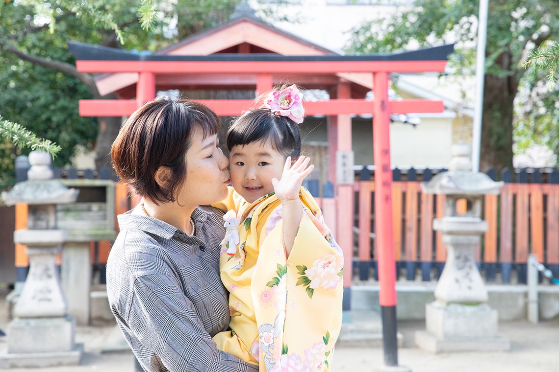 Merry Momentが出張撮影した家族写真(キッズ,ベビーフォト)などが写った「七五三 3歳女の子」の家族写真