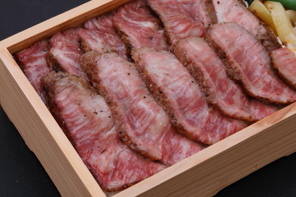 森安　照が撮影した「ステーキ・ハンバーグ・カレー・オムライス・弁当・レストランメニュー」の写真