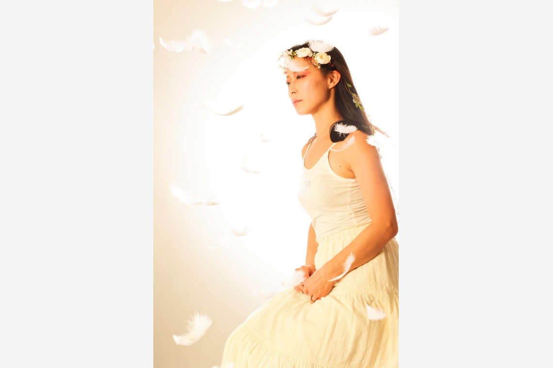 写真屋gonree　阿波根里恵が撮影した「フライヤー用アーティスト撮影」の写真