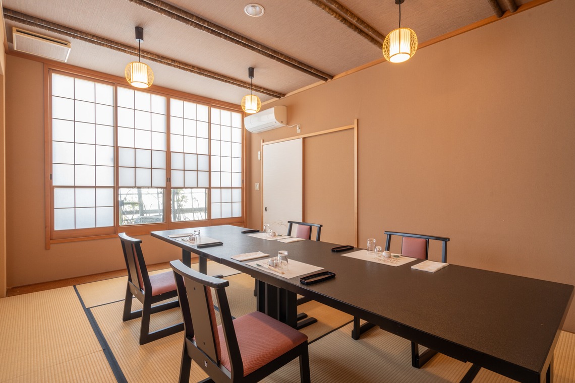 KasaiFilmsが撮影した「料亭のメニュー撮影と店舗撮影」の写真