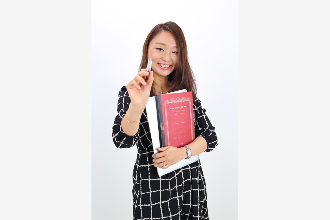 長谷部ナオキチが撮影した写真のアルバム「スタジオポートレート」