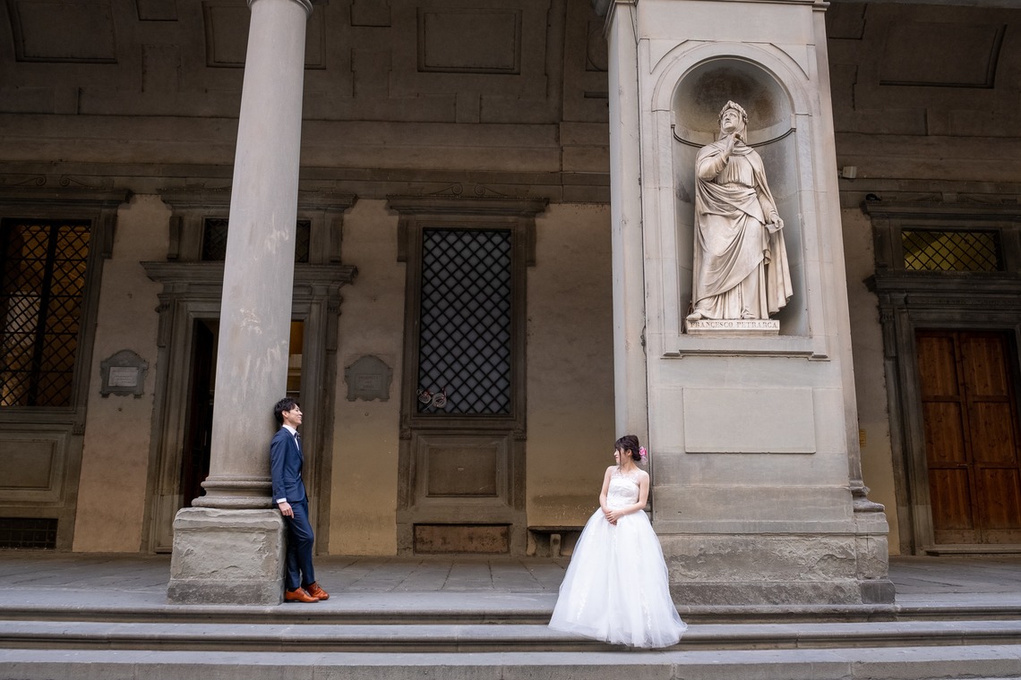 Album of the Honeymoon Photo Shoot taken by MOMO - Florence wedding location photo