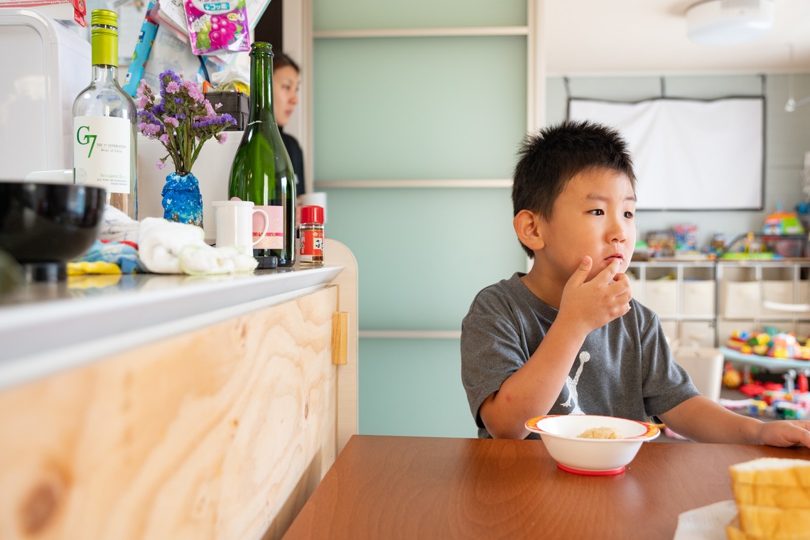曽川拓哉が撮影した「飾らない家族の日常」の写真