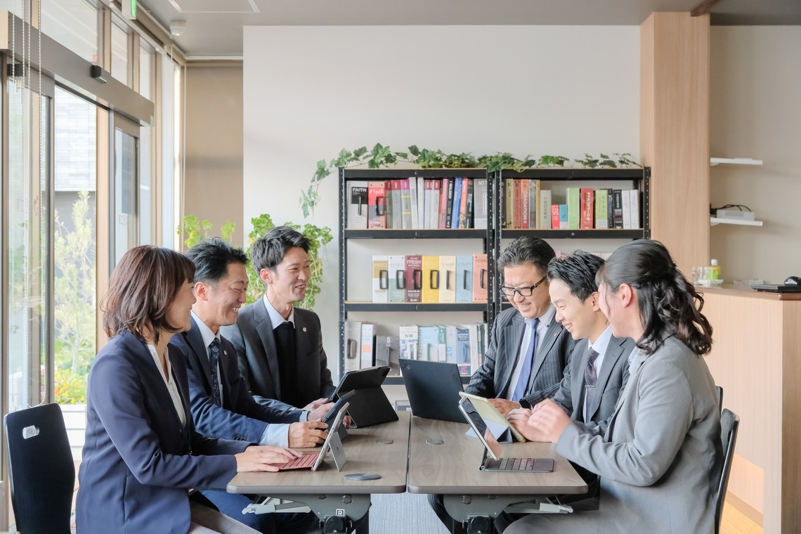 ARAI MAGICが撮影した「オフィス　スタッフ紹介コンテンツ」の写真