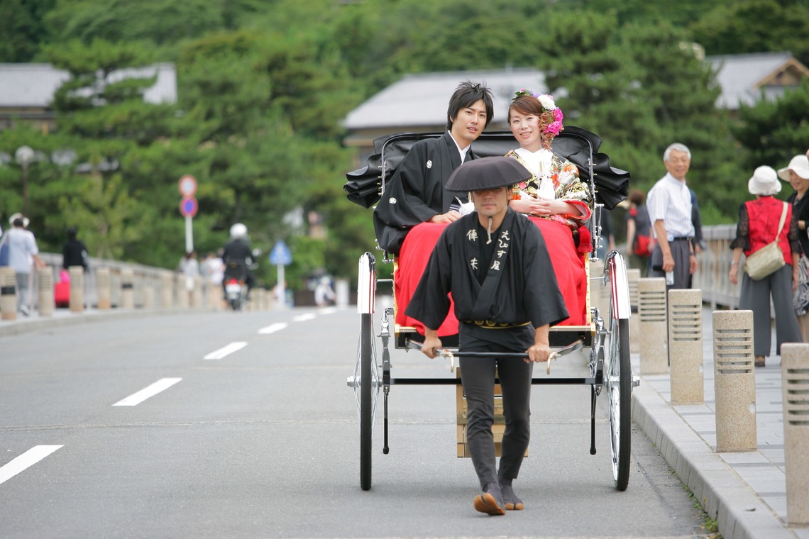 京都ブライダル京泉華(kyosenka)が撮影した写真のアルバム「京都人力車ロケ」