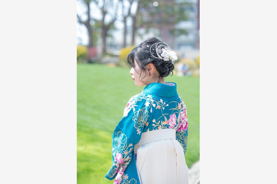 Photography_KanaUが撮影した写真のアルバム「袴で卒業式へ（公園）」