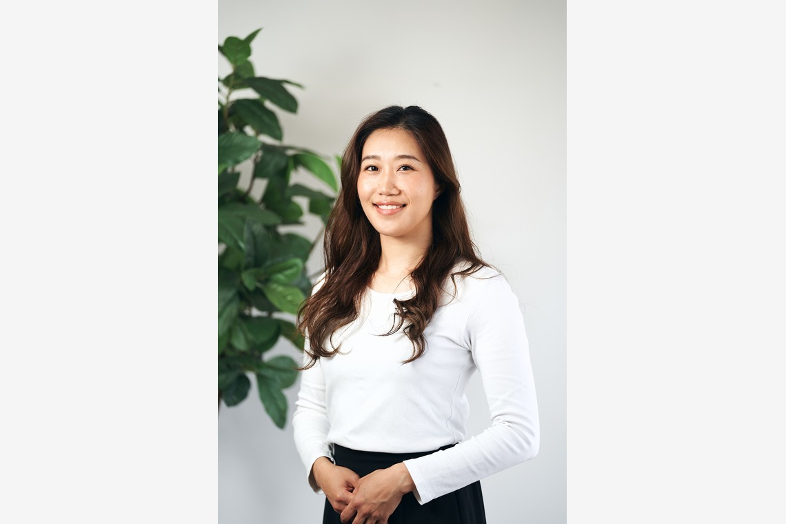 Tai Ikutaが撮影した写真のアルバム「ビシネス　ポートレート」