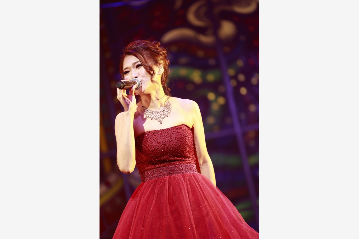 写真屋gonree　阿波根里恵が撮影した「ライブ撮影(主に大阪のライブハウス)」の写真