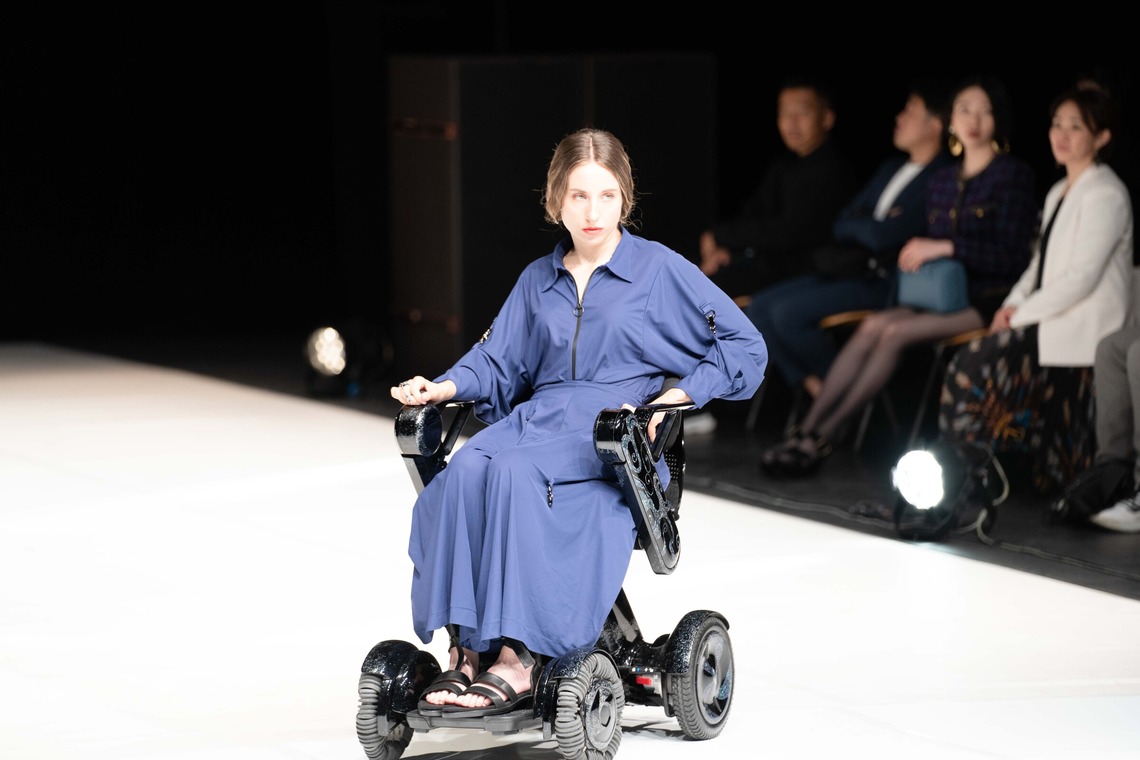 城尾由美子が撮影した写真のアルバム「ファッションショー（ボトモールParis)」