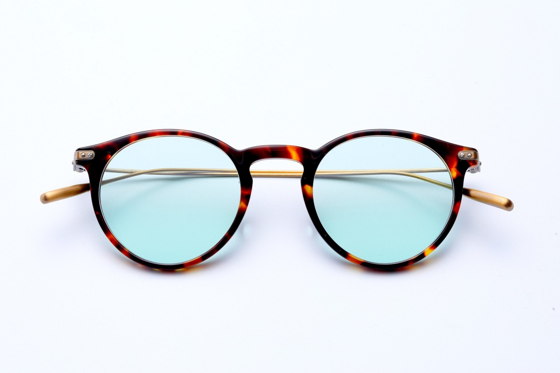 まるやゆういち が撮影した「メガネ撮影（百貨店様等用途）」の写真