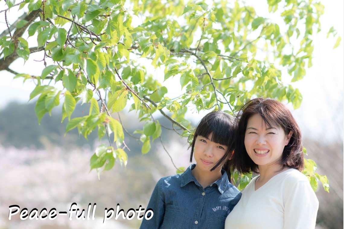 Peace-full photoが出張撮影した家族写真(キッズ,ベビーフォト)などが写った「かぞくの時間」の家族写真