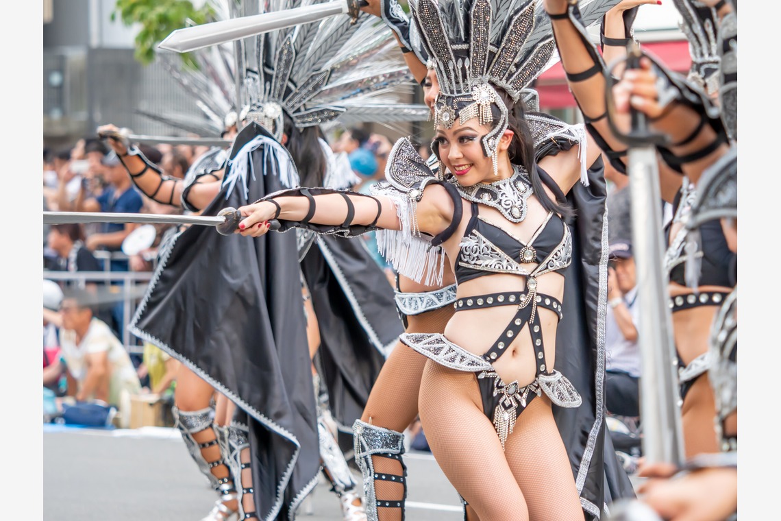 レオン・スナップサービスが撮影した写真のアルバム「浅草サンバカーニバル」