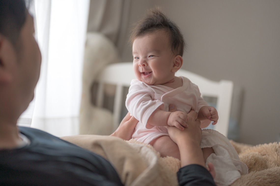 高木勇斗が出張撮影した家族写真(キッズ,ベビーフォト)などが写った「赤ちゃん」の家族写真