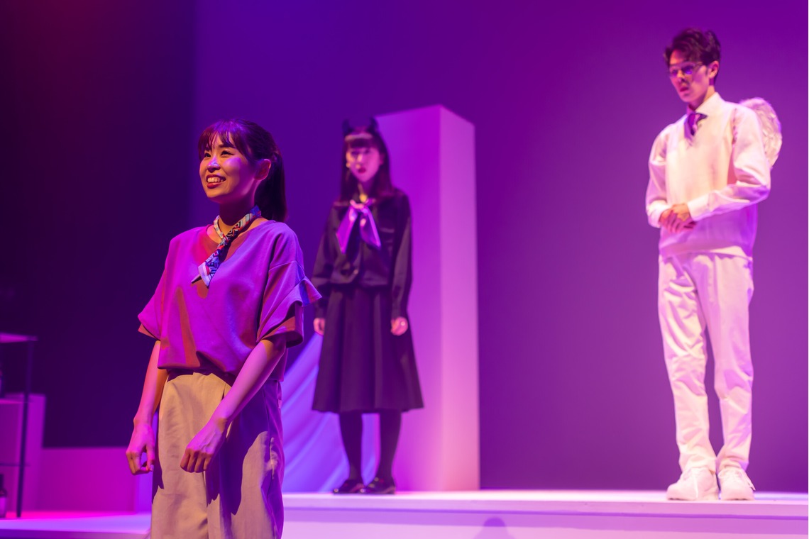 大辻尋稔が撮影した写真のアルバム「演劇」