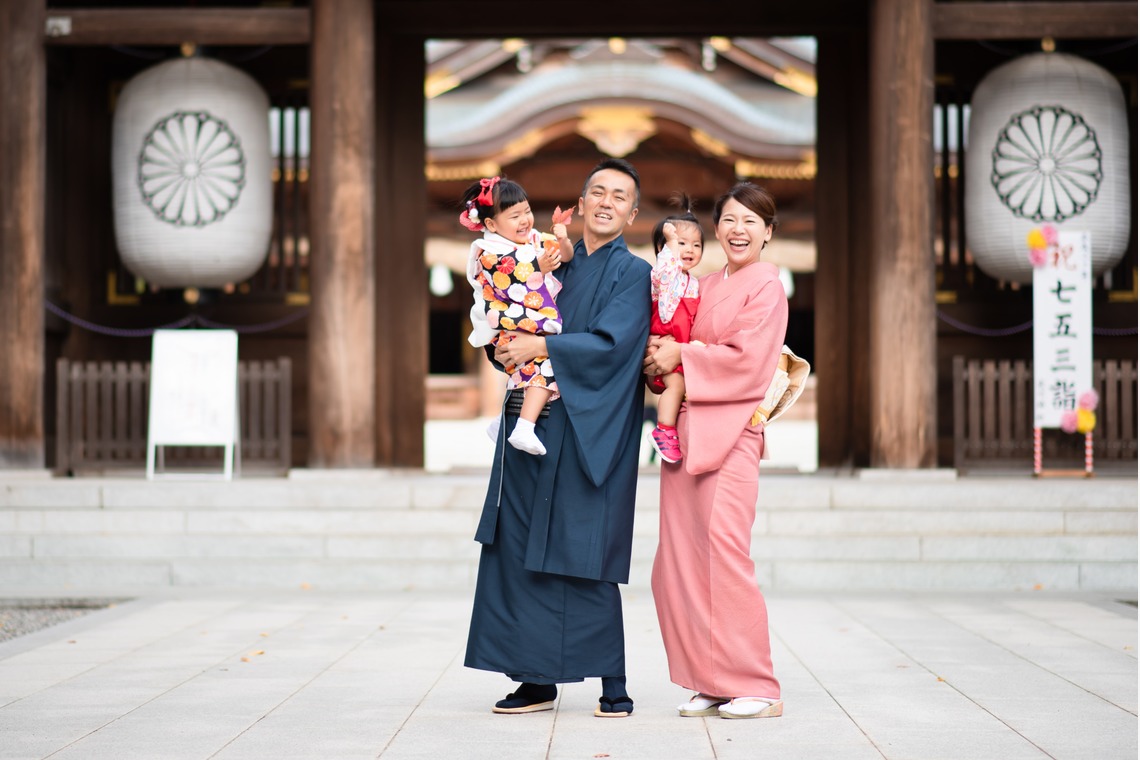 サキヤマ リエが撮影した写真のアルバム「3歳女の子・青空の七五三＠寒川神社」