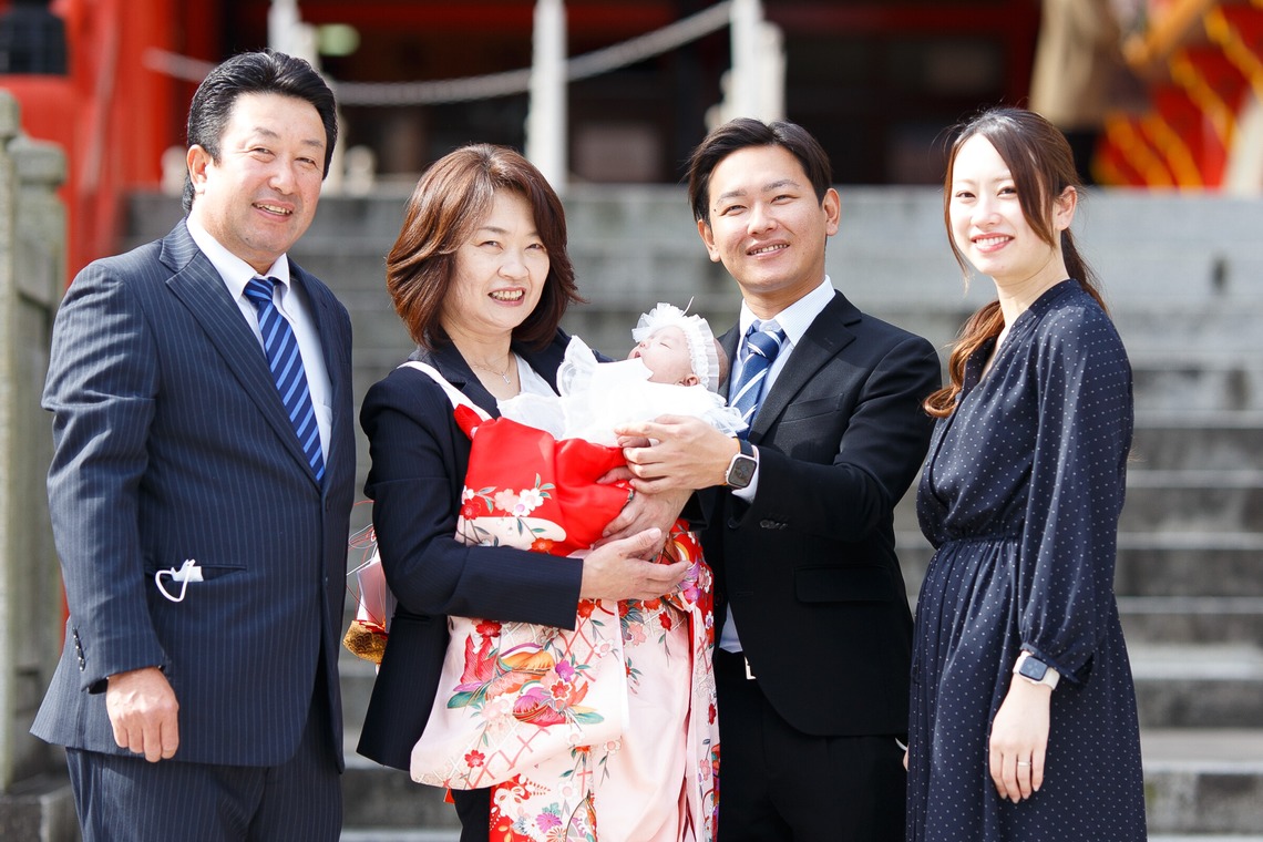 中井企画が撮影した家族写真の出張撮影のアルバム「お宮参り」