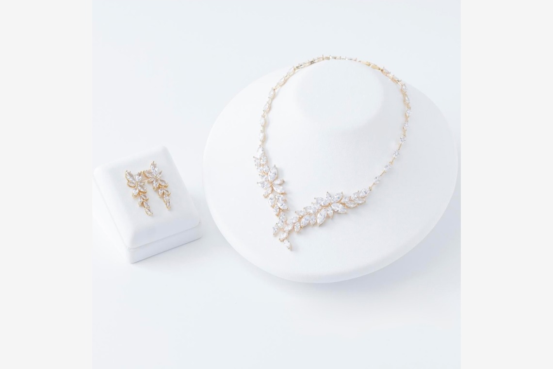 谷舞衣が撮影した写真のアルバム「アクセサリー撮影」