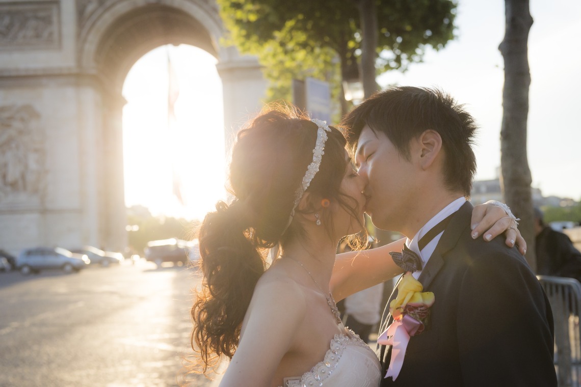 Photo of wedding photos in Paris taken by 24to Proddecu Photographer