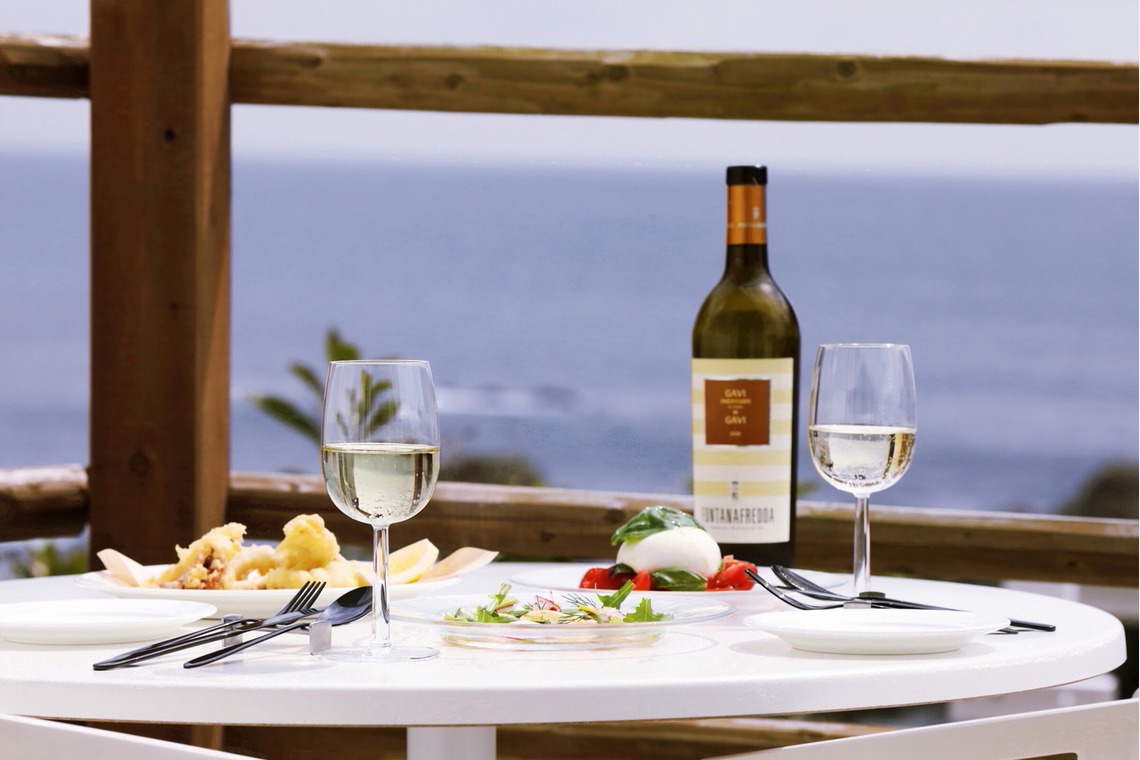 森安　照が撮影した写真のアルバム「ホテル・レストラン（料理・ワイン・シャンパン・シェフ・ホールスタッフ・内観・イメージカット）」