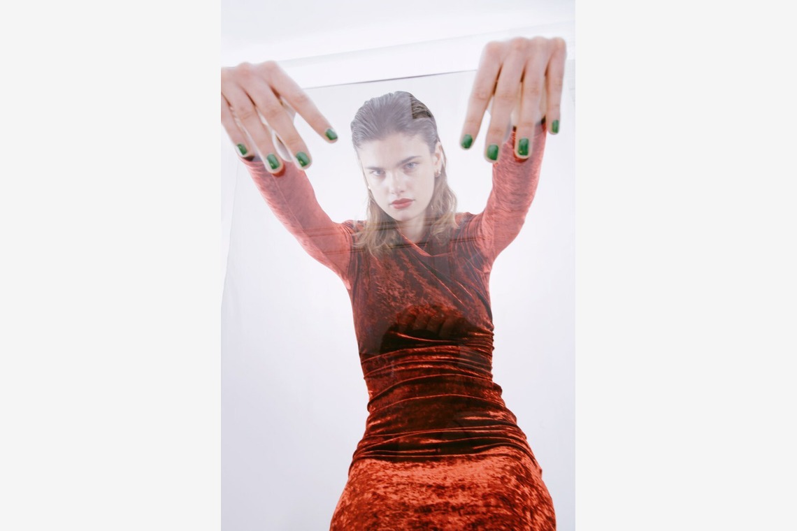 エティエンヌが撮影した「ROOS (Women MGMT PARIS)」の写真